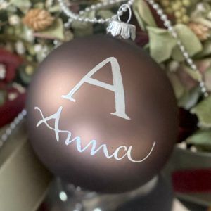 amano-kalligraphie_weihnachtskugeln-graz-mit name